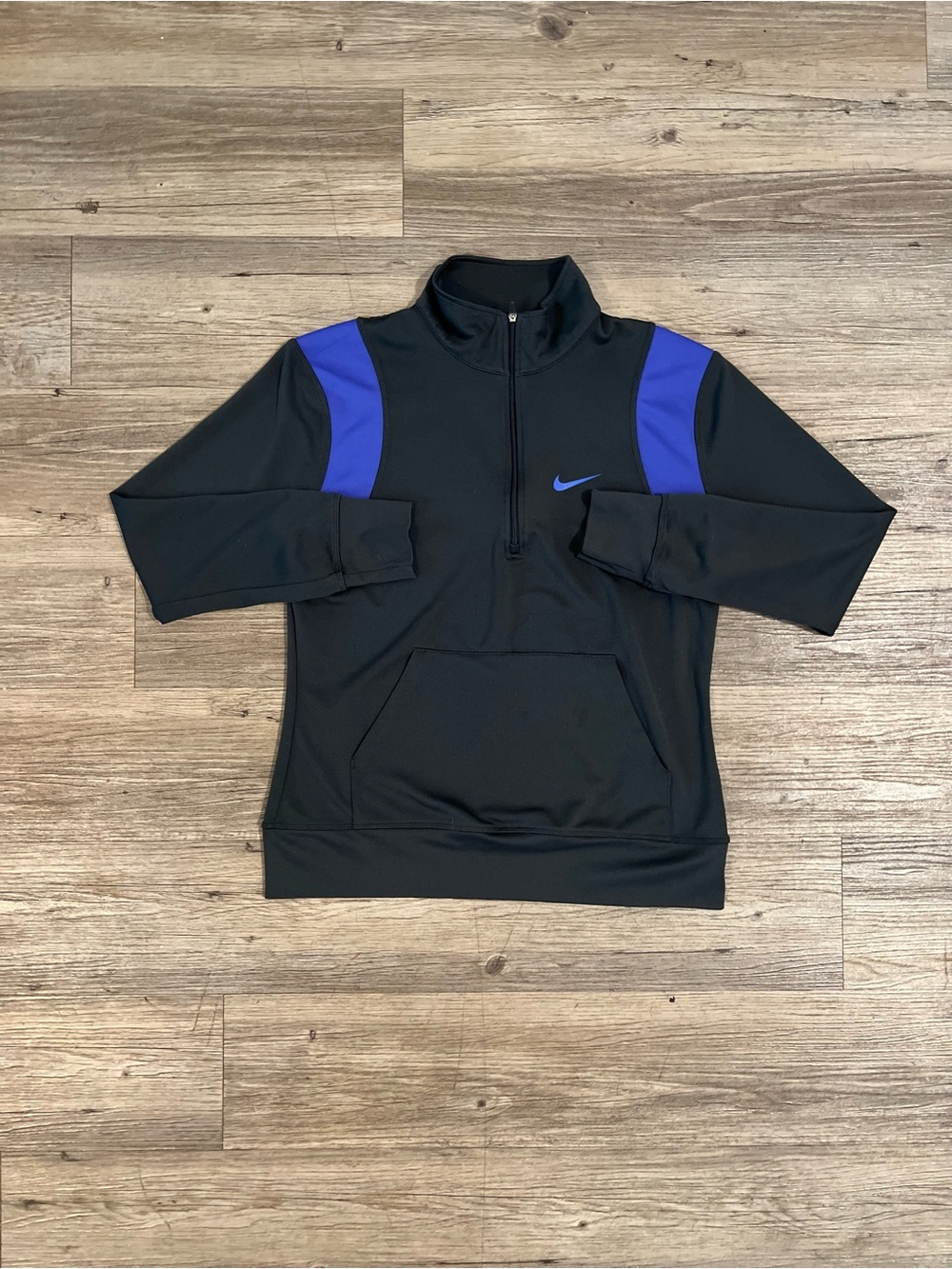 Nike Men’s Medium Charcoal Gray big Pocket Pullover Purple Swoosh/Arms